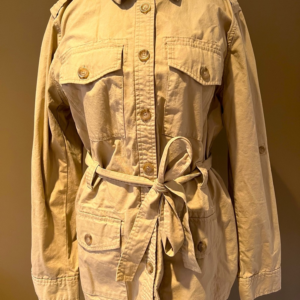 Awesome weekend jacket - Gap does it right!